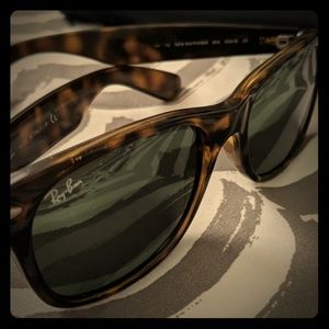 Rayban New Wayfarer Tortoise Sunglasses